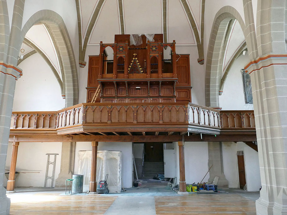 Das Gerüst ist in der Stadtpfarrkirche abgebaut (Foto: Karl-Franz Thiede)